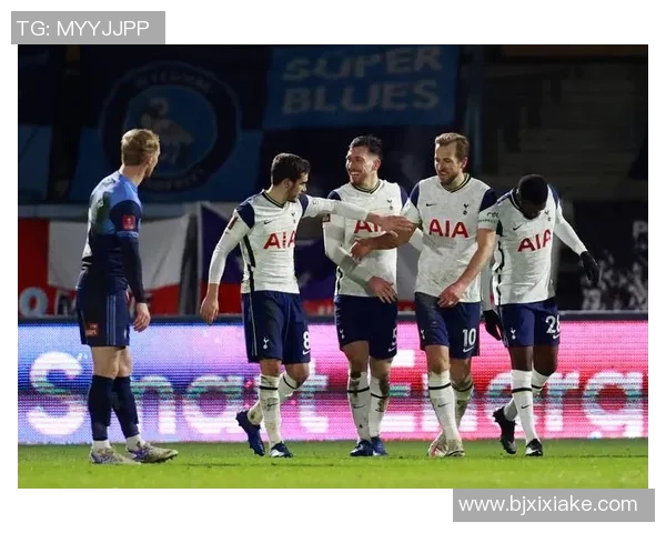 足总杯激战热刺与本菲卡互交白卷绝杀瞬间引发全场热烈反响