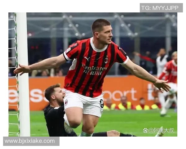 欧联杯精彩对决AC米兰与巴黎圣日耳曼战成平局神扑引发全场热烈反响