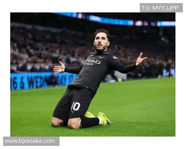 欧联杯曼城大胜热刺点球大战瞬间点燃全场激情战术解析与精彩回顾