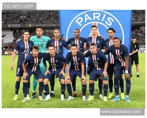 西甲焦点战巴黎圣日耳曼与马竞激战成平局补时进球引发全场热烈反响